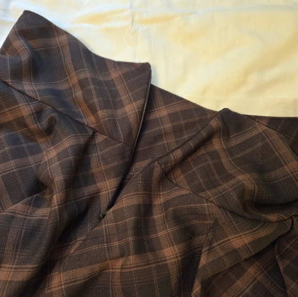 4/$26 H&M Pleated Thigh Length Brown & Black Plaid Skirt - Picture 4 of 7